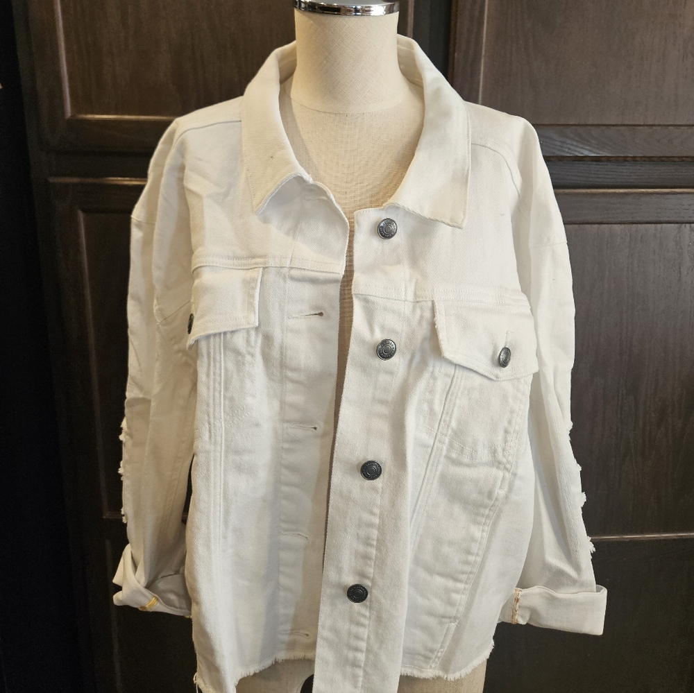 Matilda Jane Good Hart Distressed Women's White Denim Jacket NWOT